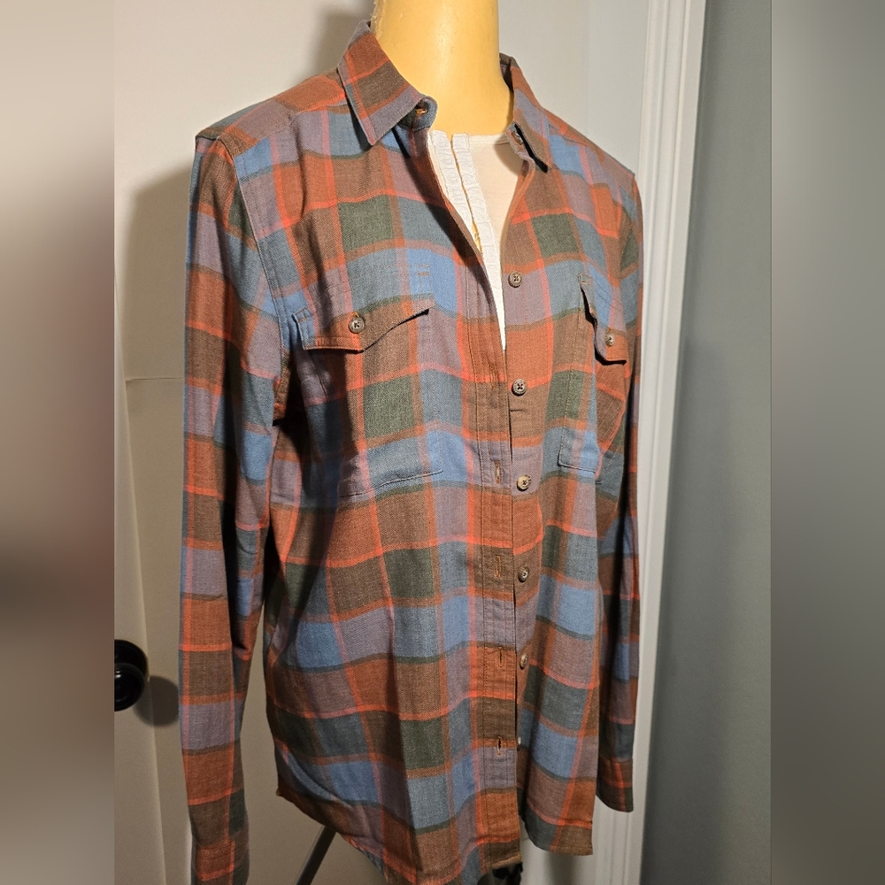 NEW with tags Toad & Co Women Plaid Button-Up Shirt, Large